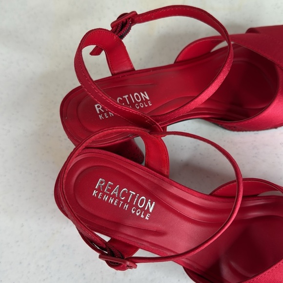 Kenneth Cole Reaction Women's Reeva Silk Platform Sandals Sz 8 - Picture 6 of 11